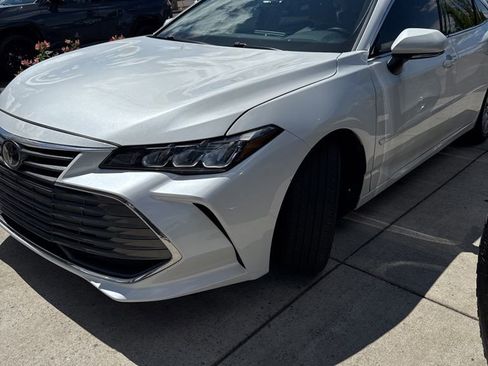 Certified 2021 Toyota Avalon XLE FWD image 1
