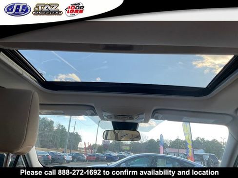 Used 2019 Toyota RAV4 XLE w/ Convenience Package image 11
