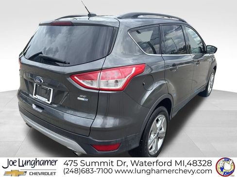 Used 2016 Ford Escape SE w/ Equipment Group 201A AWD/4WD image 3