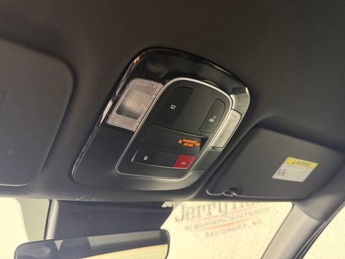 Used 2024 Hyundai Santa Cruz SEL image 23