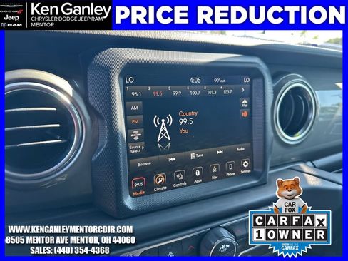 Used 2023 Jeep Wrangler Unlimited Sahara w/ Cold Weather Group AWD/4WD image 17