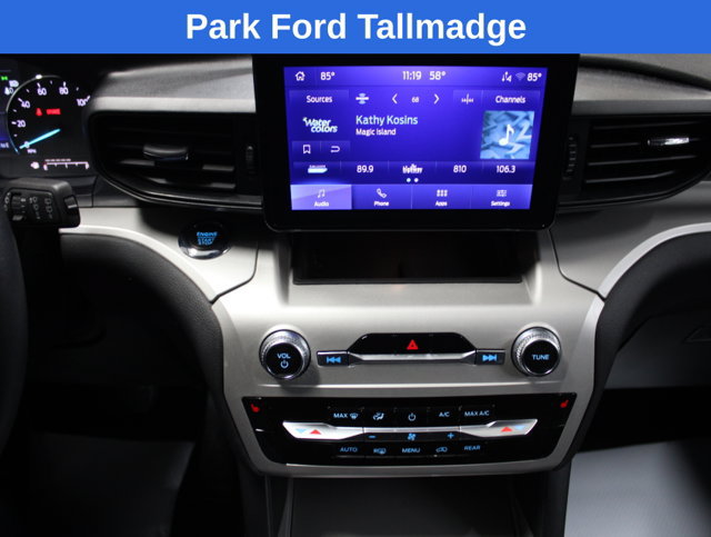 Used 2023 Ford Explorer XLT AWD/4WD image 16