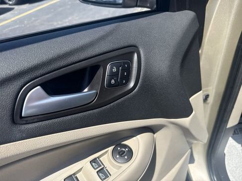 Used 2017 Ford Escape Titanium FWD image 27