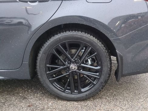 Used 2025 Toyota Camry SE image 14