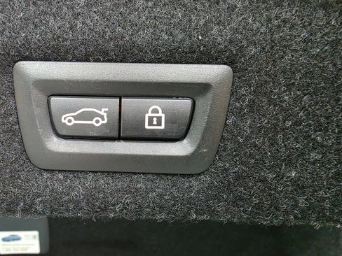 Used 2018 BMW 530e xDrive image 22