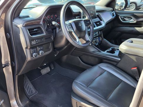 Used 2021 Chevrolet Tahoe Z71 w/ Rear Media and Nav Package image 16