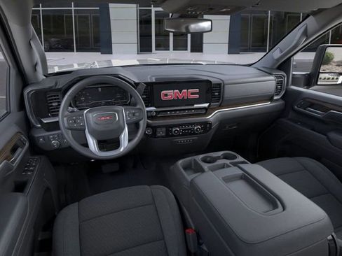 New 2025 GMC Sierra 2500 SLE w/ SLE Value Package; image 15