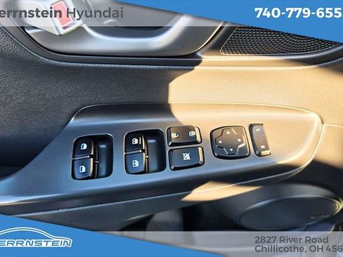 Used 2020 Hyundai Kona Limited image 15