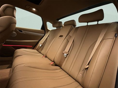 Certified 2025 Genesis G80 2.5T Advanced image 13