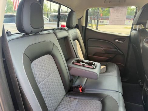 Used 2020 Chevrolet Colorado Z71 AWD/4WD image 21
