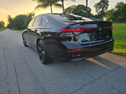 Used 2025 Honda Accord Sport image 7