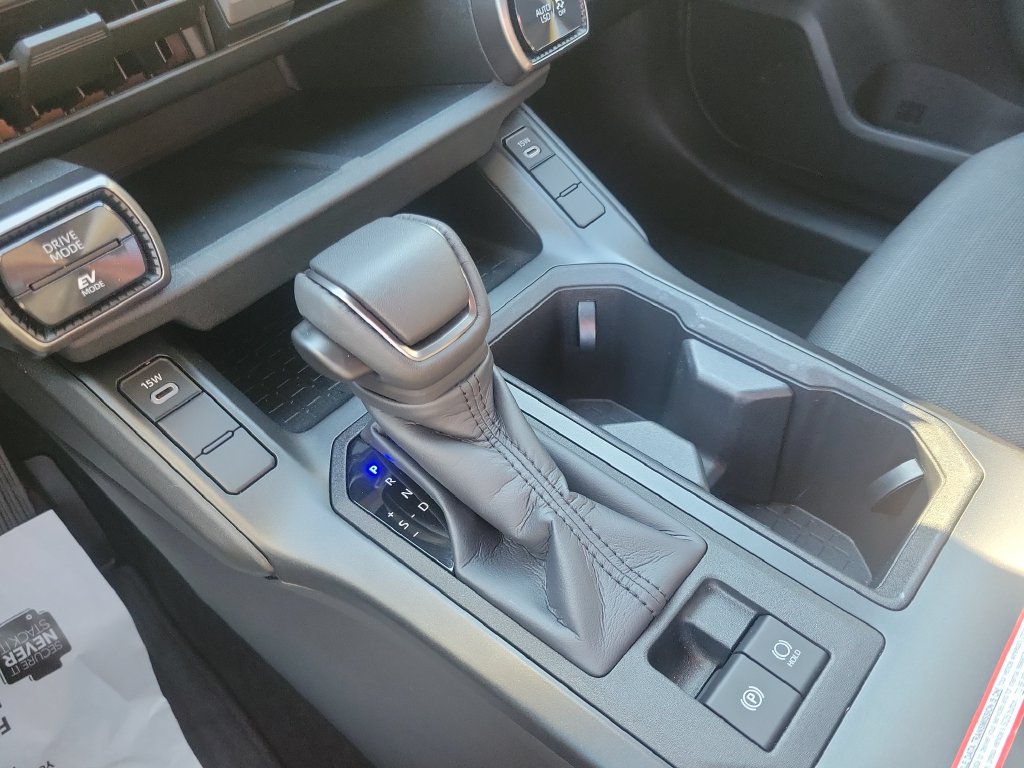 Used 2026 Toyota RAV4 SE w/ Convenience Package FWD image 31