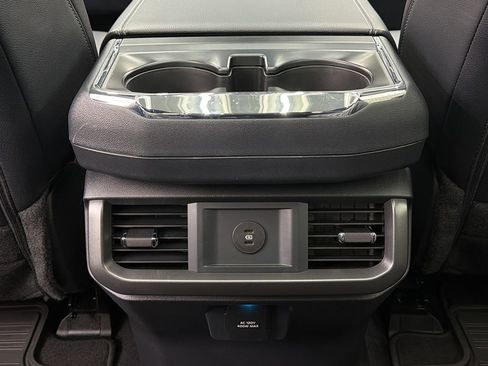 Used 2025 Ford F150 Lariat image 37