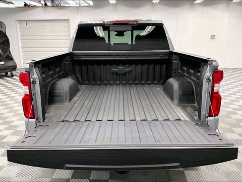 Used 2024 Chevrolet Silverado 1500 RST AWD/4WD image 33