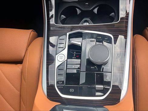 New 2026 BMW X5 xDrive50e image 19