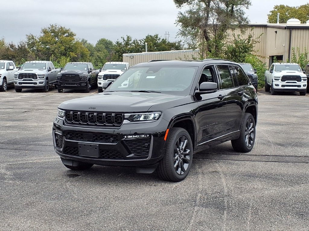 New 2026 Jeep Grand Cherokee Limited AWD/4WD image 2