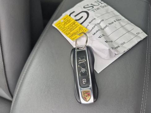 Used 2020 Porsche Cayenne AWD/4WD image 35