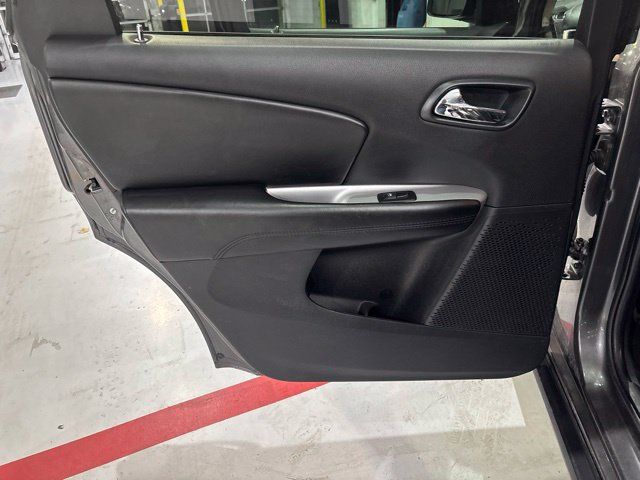 Used 2016 Dodge Journey SXT FWD image 15
