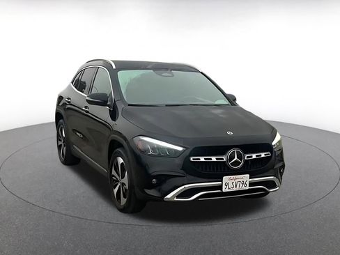 Used 2025 Mercedes-Benz GLA 250 4MATIC image 3