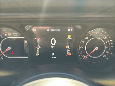 New 2025 Jeep Gladiator Sport image 13