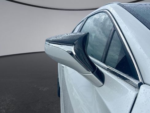 Used 2024 Lexus UX 250h FWD w/ Premium Package image 32