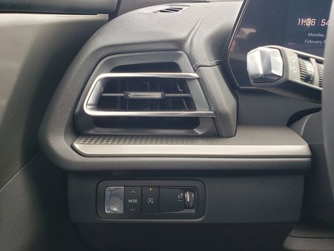 New 2026 Chevrolet Traverse LT w/ Midnight/Sport Edition image 14