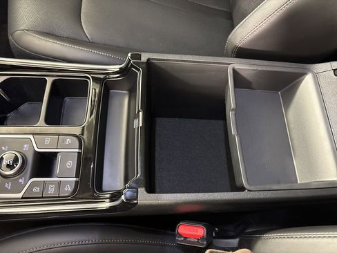 Used 2023 Kia Sorento SX image 37