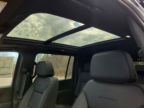 New 2026 GMC Yukon XL Denali w/ Sun & Power Step Package image 27