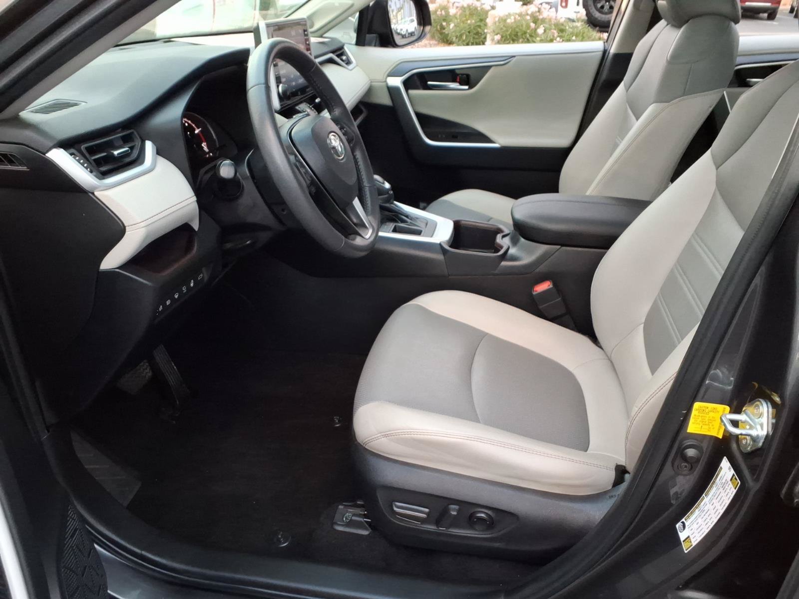 Certified 2022 Toyota RAV4 Limited FWD image 15