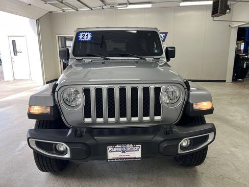 Used 2021 Jeep Wrangler Unlimited Sahara AWD/4WD image 6