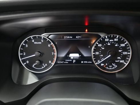 Used 2025 Nissan Rogue SV image 6