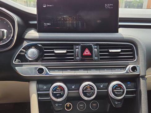 Used 2022 Genesis G70 2.0T RWD image 20