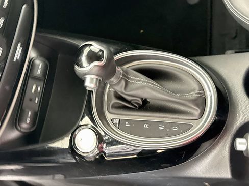 Used 2018 Kia Soul + w/ + Primo LIT Package FWD image 15