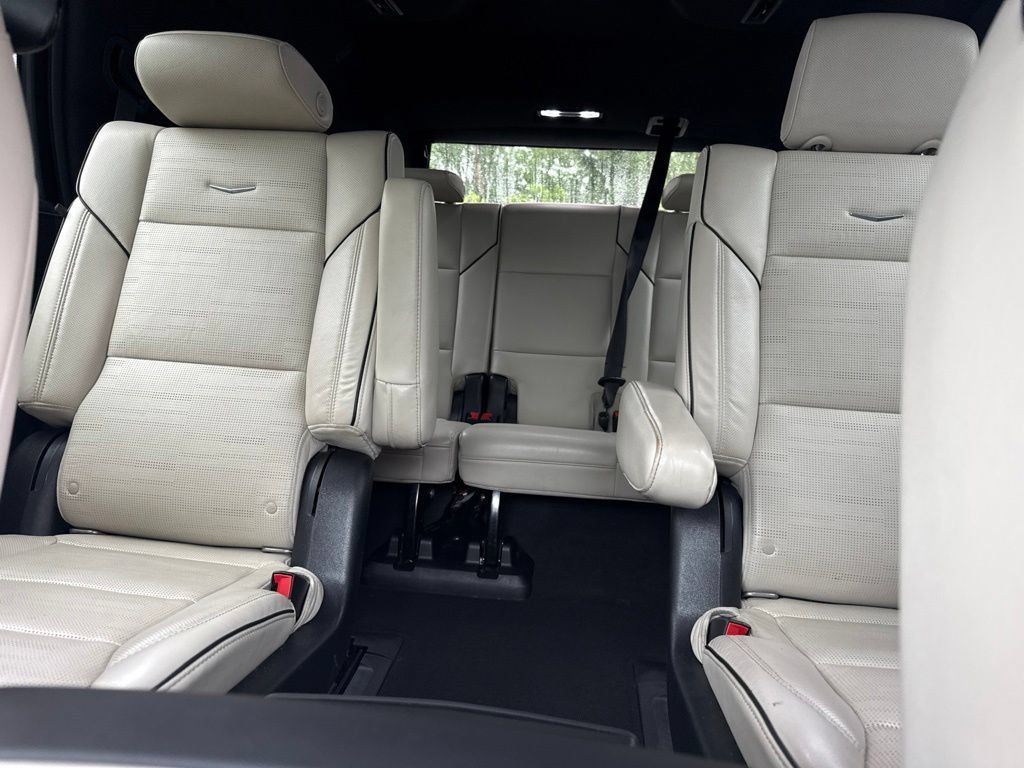 Used 2021 Cadillac Escalade Sport w/ Driver Assist Tech Package AWD/4WD image 25