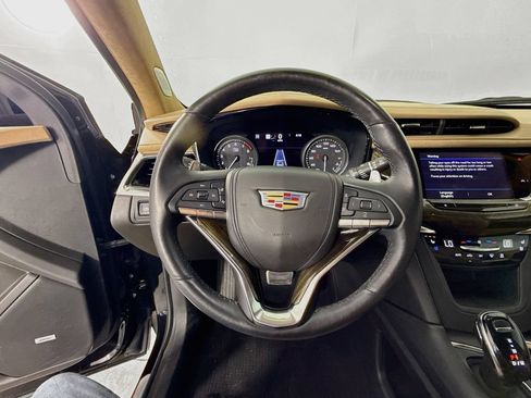 Used 2023 Cadillac XT6 Sport w/ LPO, ONYX Package AWD/4WD image 12