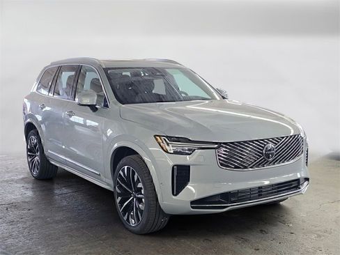New 2026 Volvo XC90 T8 Plus w/ Protection Package Premier image 3