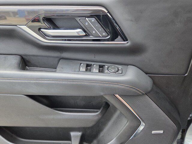 Used 2025 GMC Yukon XL Elevation AWD/4WD image 31