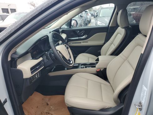 New 2026 Lincoln Corsair Premiere image 11