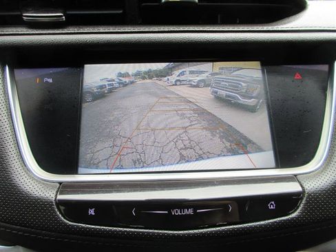 Used 2019 Cadillac XT5 Premium Luxury image 19