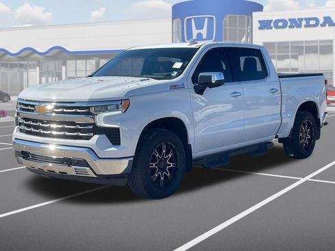 Used 2022 Chevrolet Silverado 1500 LTZ w/ Technology Package image 3