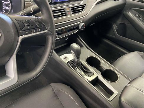 Used 2025 Nissan Altima 2.5 SV image 18