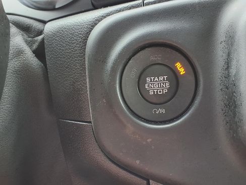 Used 2021 Jeep Wrangler Unlimited Sahara AWD/4WD image 16