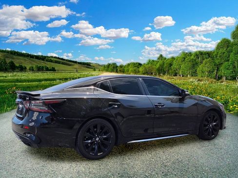 Used 2022 Nissan Maxima SR w/ Sport Mat Group FWD image 6