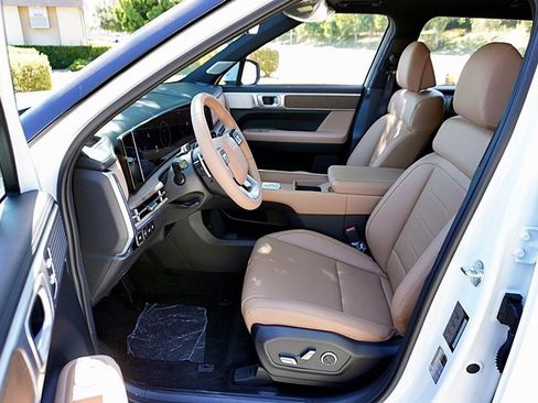 New 2025 Hyundai Santa Fe Limited image 18