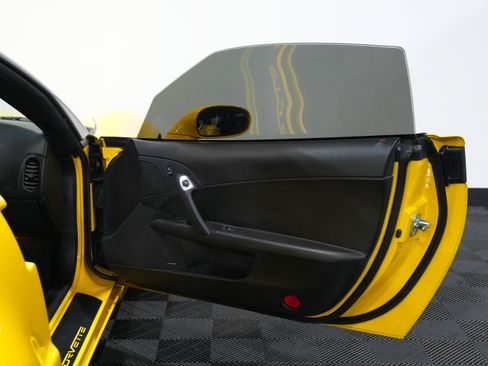 Used 2007 Chevrolet Corvette Z06 w/ Preferred Equipment Group image 23