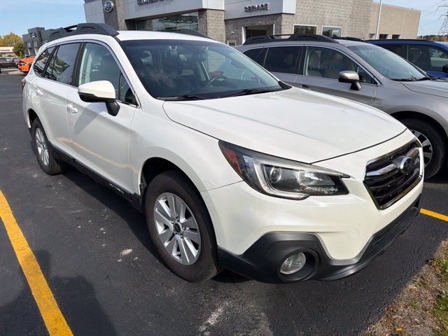 Used 2018 Subaru Outback 2.5i Premium AWD/4WD image 1