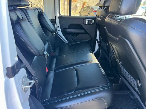 Used 2024 Jeep Wrangler High Altitude image 17