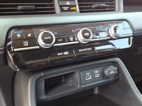 Used 2023 Honda Pilot Elite image 24