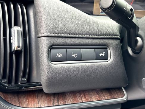 New 2026 Nissan Armada Platinum Reserve image 18