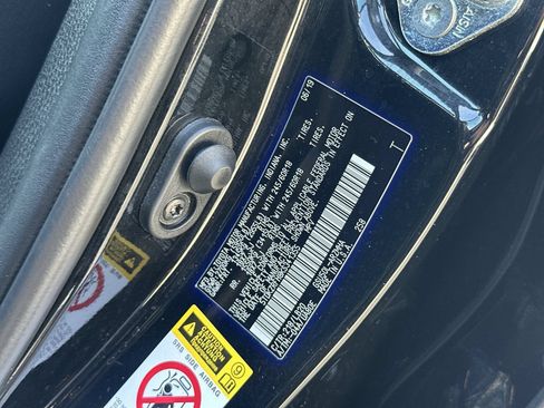 Used 2019 Toyota Highlander XLE FWD image 36